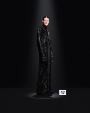 Paris Fashion Week: Małgosia Bela zachwyca na pokazach Balenciaga i Valentino